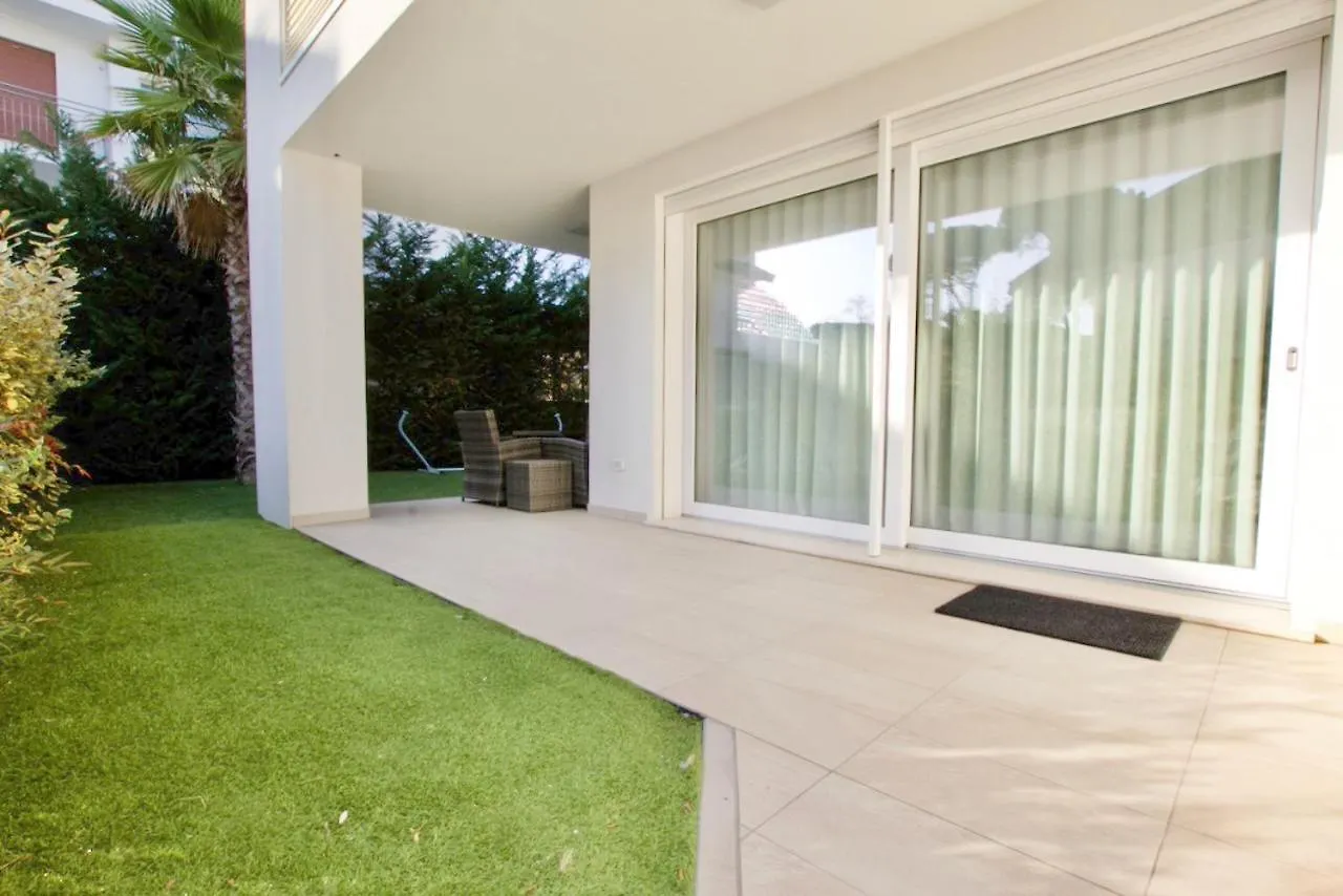 Apartment Gf Residence - Home Immobiliare Jesolo Italy